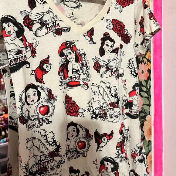 NWT Disney Journeys Collab Princess Vintage Tattoo Art Short Sleeve Tee Shirt - Picture 3 of 5